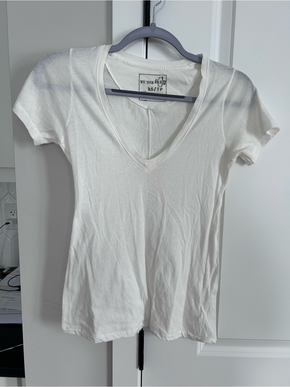 We The Free Classic V-Neck Short Sleeve White Basic Everyday Tee Minimalist Chic